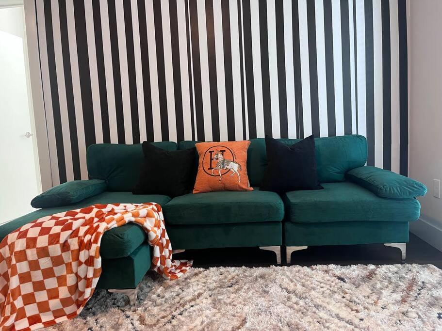 central located Modern west Midtown suite